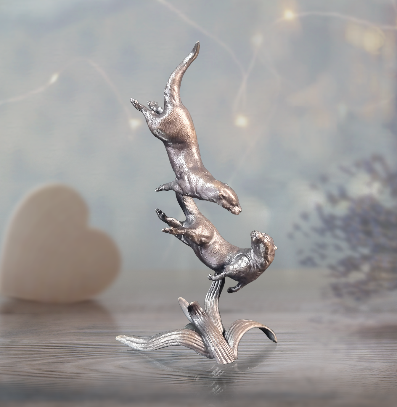 Butler & Peach Miniature Pair of Otters (2096)