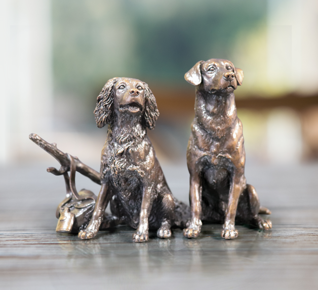 Waiting for the Guns (1072)