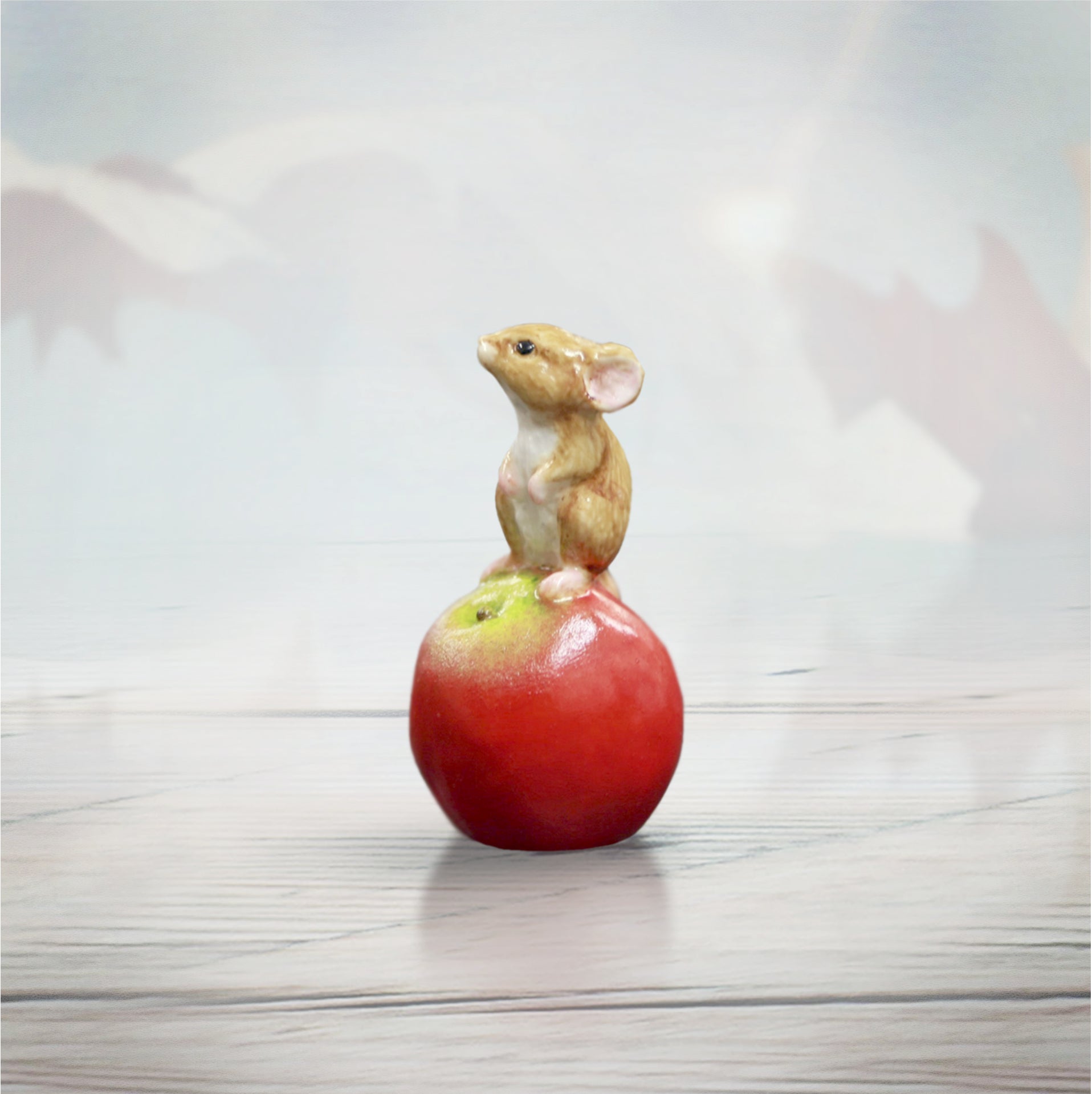 Baby Mouse on Apple (118BC)
